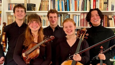 Gruppenfoto des Streichquintetts