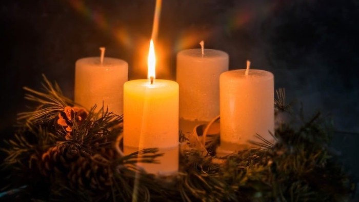 Firelyse på juledekor