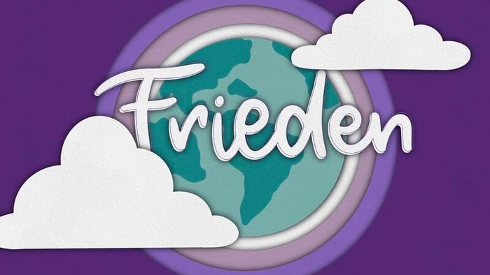 Erde mit Wolken, beschriftet mit *„Frieden“*