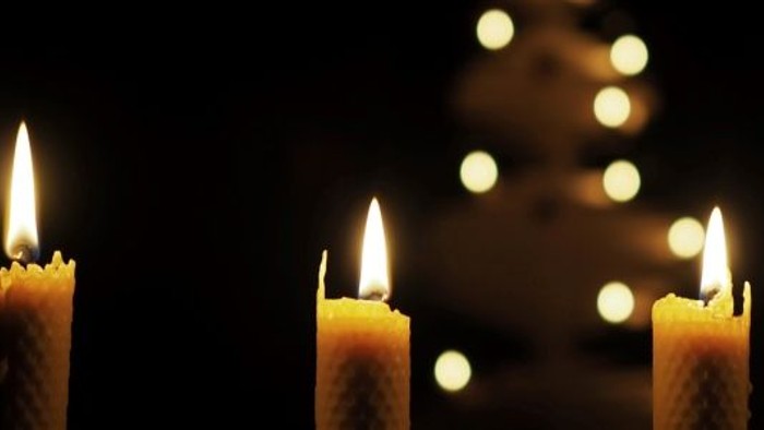 30 Lucia børn/unge og gudstjeneste. Vi synger: Dejlig er den himmel blå