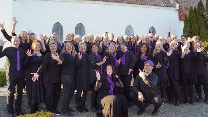 Koret foran Kalvehave kirke