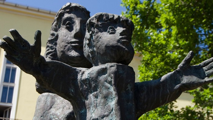 Statuen Marienkrankenhaus Kassel