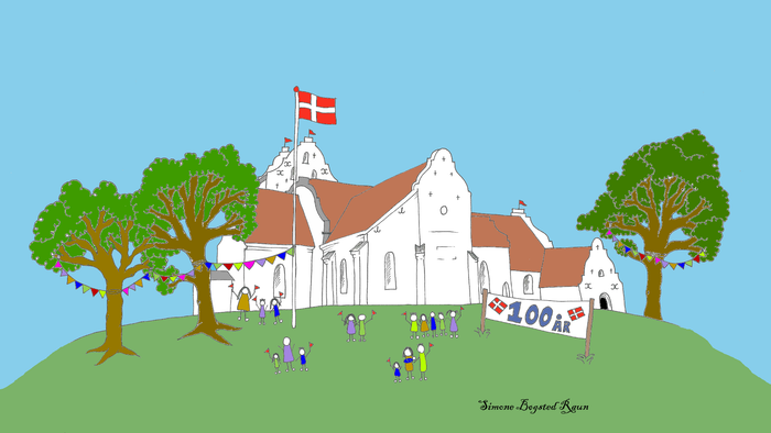 En glad fejring af 100-års jubilæet for en dansk kirke med festlige dekorationer og samlede mennesker.