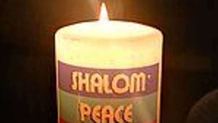 Kerze mit Schalom, Peace und Frieden