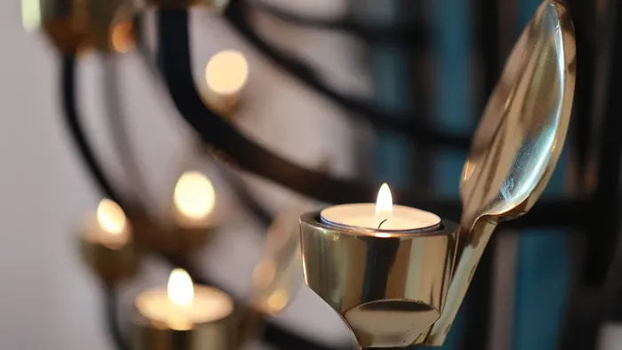 Tændte lys i livstræet