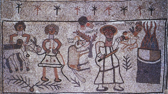 Das Bild zeigt eine antike Mosaikdarstellung einer Gruppe von Menschen, die verschiedene Aktivitäten ausüben.