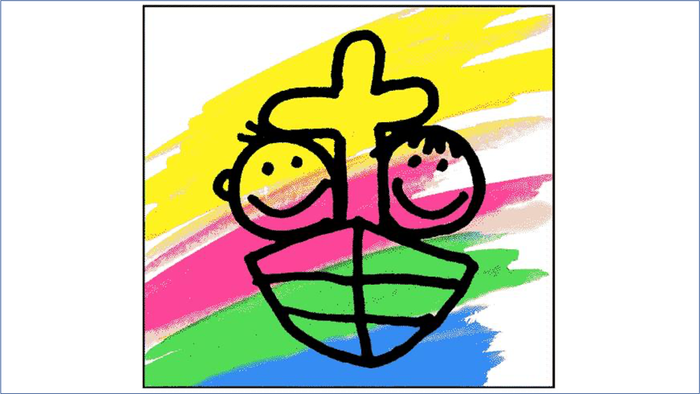 Zwei fröhliche Kinder in einem farbenfrohen Boot