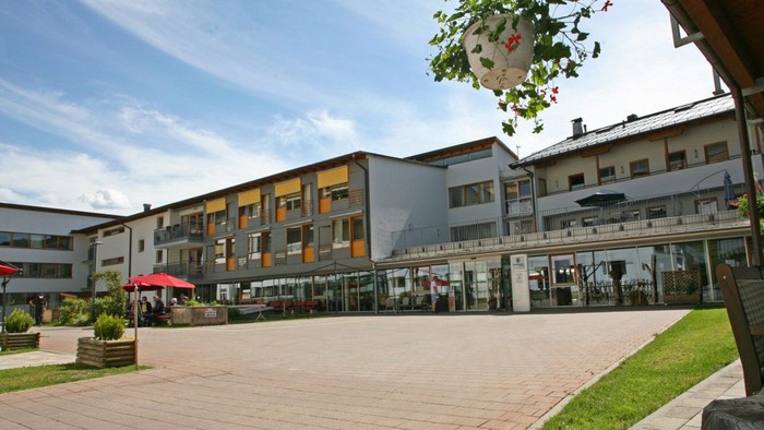 Altenwohnheim Kitzbühel Innenhof