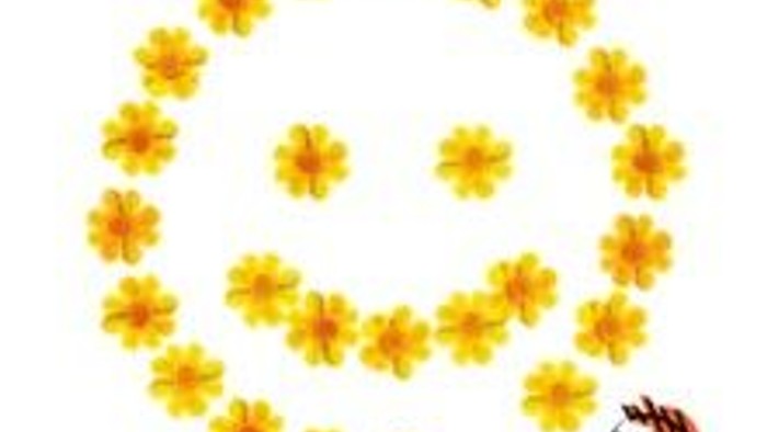 Ein fröhliches Mädchen, das einen Strauß gelber Blumen in einem kreisförmigen Muster hält.