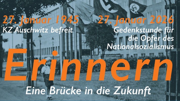 Gedenkplakat zum 71. Jahrestag der Befreiung von Auschwitz und des Holocaust-Gedenkens, das das Erinnern und die Verbindung zur Zukunft betont.