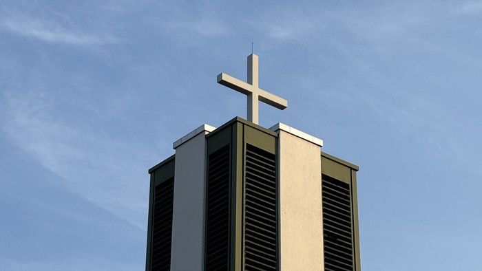 Kirchturm der ev. Christuskirche Taunusstein-Hahn