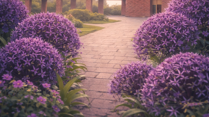 Stille sti omkranset af lilla blomster, der fører hen til et solbeskinnet murstens­tårn i skumringen.