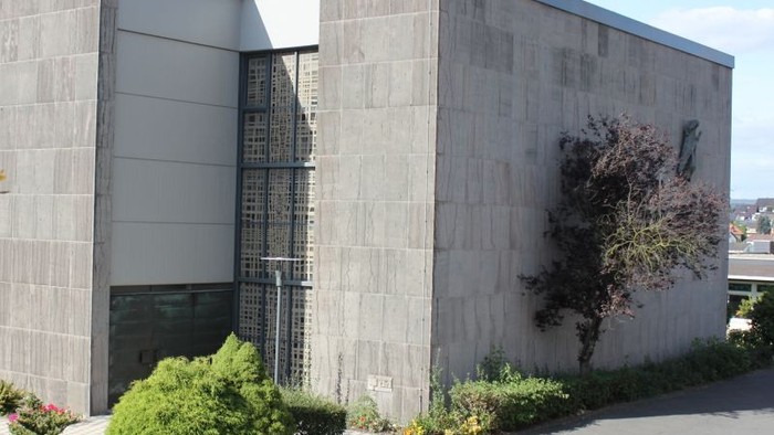 Außenansicht der katholischen Kirche Melsungen