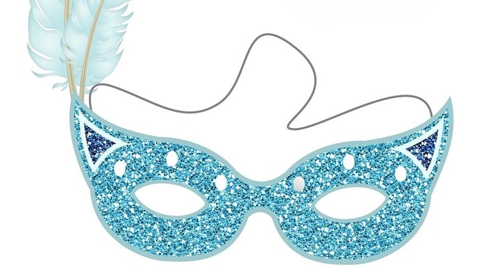 En blå glitrende maske med en fjer på en side