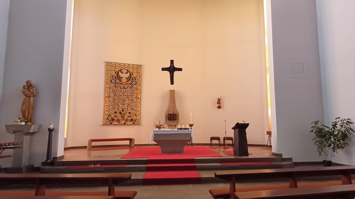 Kirche Maria Königin Innenraum