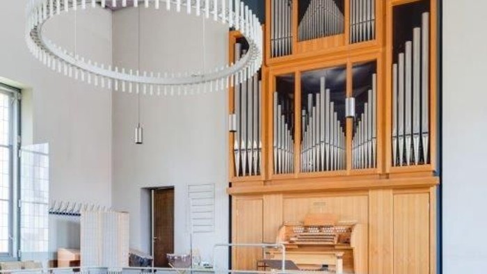 Beckerath Orgel von der Seitenempore aus aufgenommen