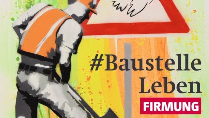 Bauarbeiter mit Schaufel unter einem Warnschild, das die Herausforderungen des Lebens symbolisiert, mit dem Hashtag „#Baustelle Leben“.