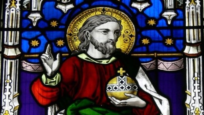 Jesus som Verdens frelser - Salvator Mundi. Glasmosaik fra 1867. St. Gollen Kirke i Llangollen, Wales. 