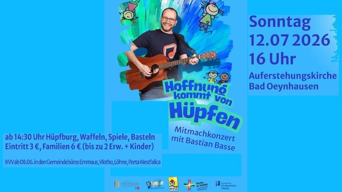 Plakat für ein Familienkonzert am 12. Juli 2026 mit Bastian Basse, inklusive hüpfbezogener Aktivitäten und angegebenen Eintrittspreisen.