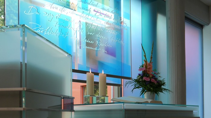 DSH Glaswand mit Spruch aus Ps. 16,8bff