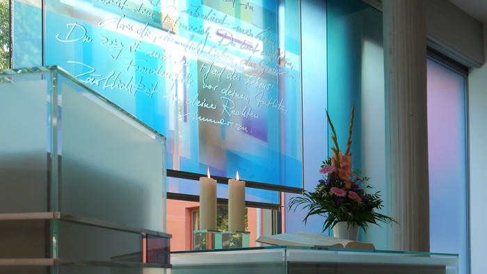 DSH Glaswand mit Spruch aus Ps. 16,8bff