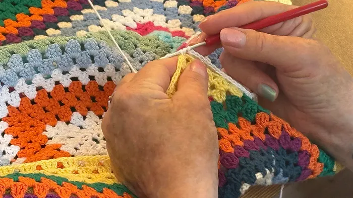 Sy- og strikkecafé – der hækles