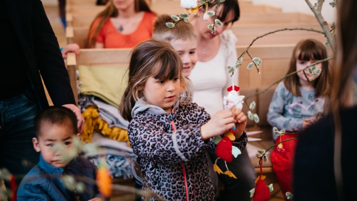 Familiegudstjeneste, børn der deltager