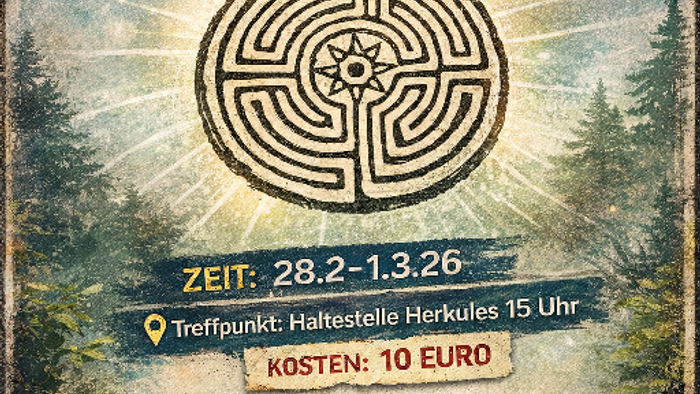 Plakat zur Bewerbung eines zweitägigen „Crossroad Spring“-Retreats im Habichtswald, das sich auf Selbstreflexion und persönliche Wegfindung konzentriert, für 10 Euro.