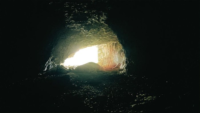Licht am Ende einer Höhle