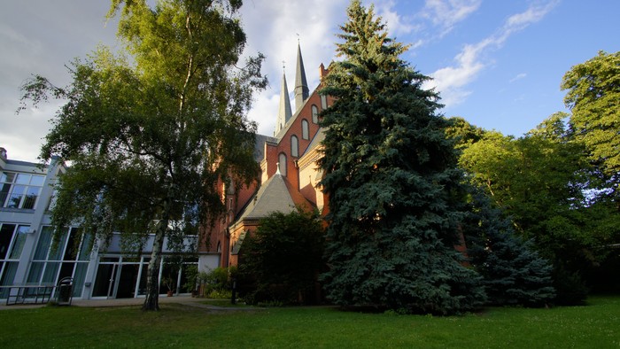 Auenkirche - Apsis von Süden außen