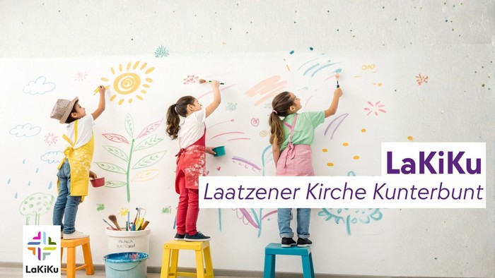 Kinder verzieren eine Wand mit bunten Kreidezeichnungen beim Laatzener Kirche Kunterbunt-Event.