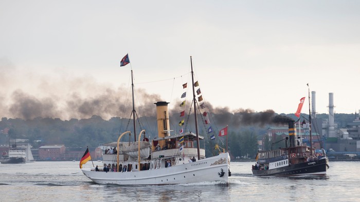 Die Schaarhörn und die Alexandra auf dem Dampf Rundum in Flensburg