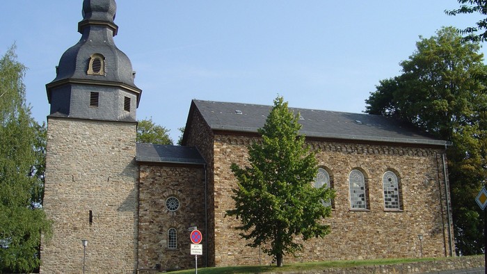 Südwestansicht, Kirche St. Peter auf dem Berg