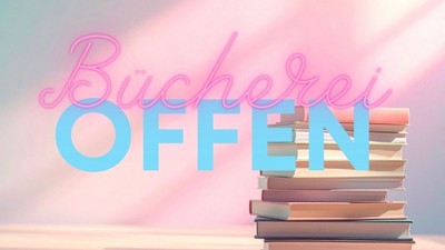 Hell erleuchtetes Bücherregal mit gestapelten Büchern und den Worten „BÜCHEREI OFFEN“ in stilvollem Pink und Blau.
