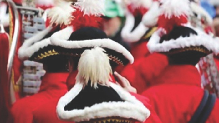 Karnevalisten von hinten