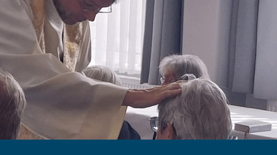 Einladung zu einem Seelsorgegottesdienst mit Salbung und Kaffee am 8. April 2026, inklusive Transportmöglichkeiten.