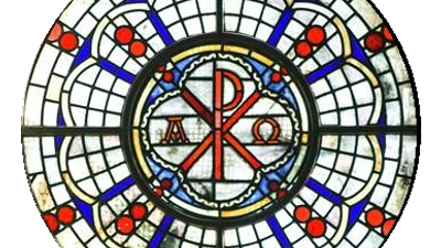 Das Bild zeigt ein buntes, kreisförmiges Kirchenfenster mit christlichen Symbolen.