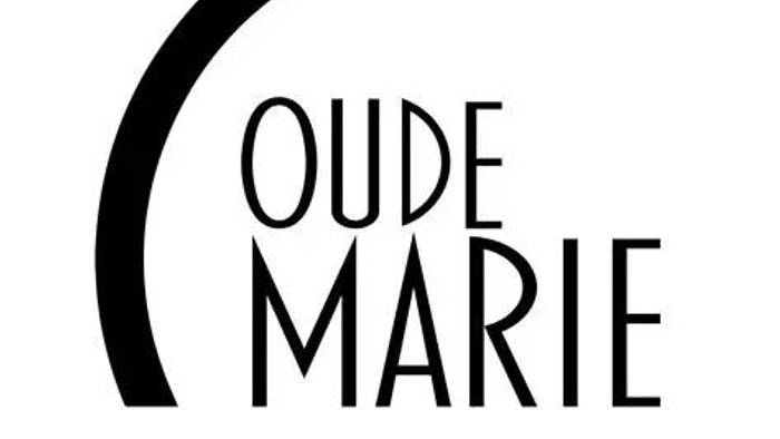 Schwarzes Logo mit stilisierter Schrift „OUDE MARIE“
