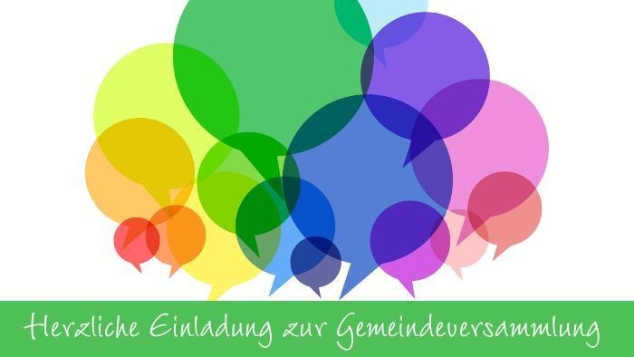 Bunte Sprechblasen mit Text: Herzliche Einladung zur Gemeindefestversammlung