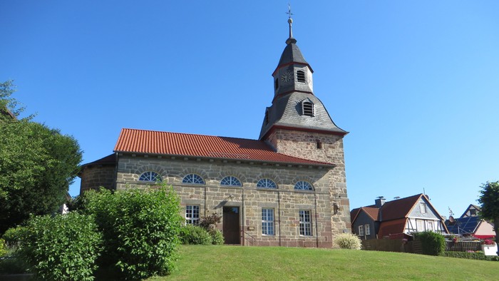 Außenansicht der Bonifatiuskirche in Altendorf. 