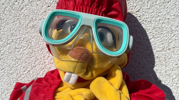 Charlotte mit Taucherbrille