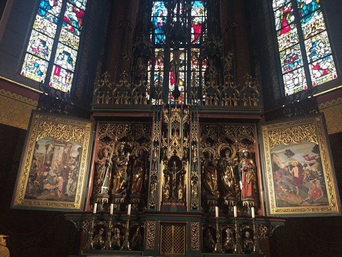 Hochaltar Apostelkirche.JPG