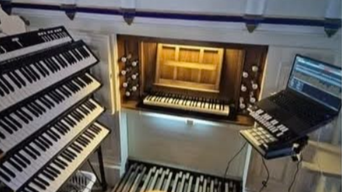 Synthesizer und Kirchenorgel