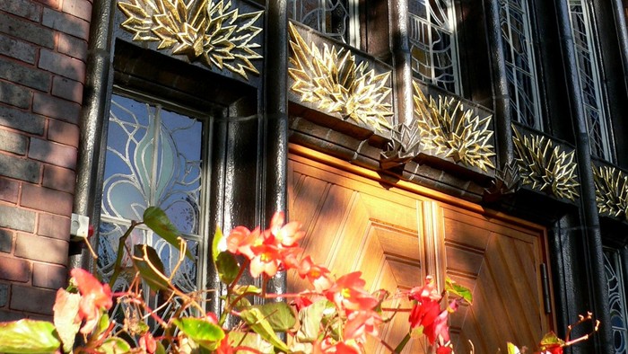 Fenster der Kapelle auf dem Kirchhof Marienfelde 