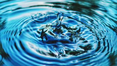 Ein Tropfen, der Kreise zieht