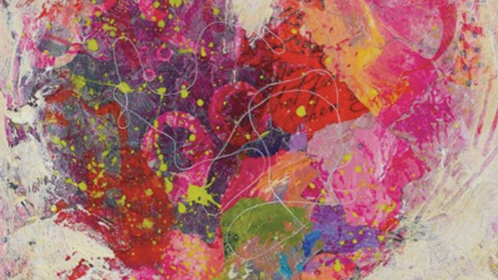 „Leuchtendes abstraktes Herz, das vor expressiver, wirbelnder Farbe und kräftigen Farben sprüht.“