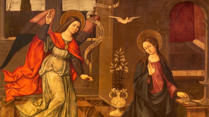 Ein religiöses Gemälde, das die Verkündigung mit der Jungfrau Maria und dem Engel Gabriel darstellt.