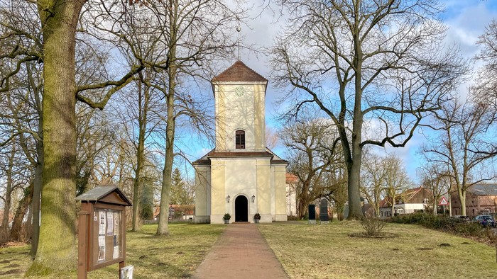 Dorfkirche Lübars von außen