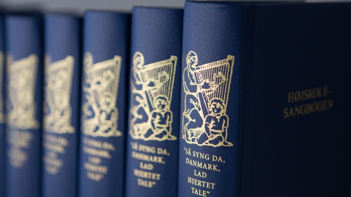 Blå bogudgaver med guldtryk af H.C. Andersens eventyr