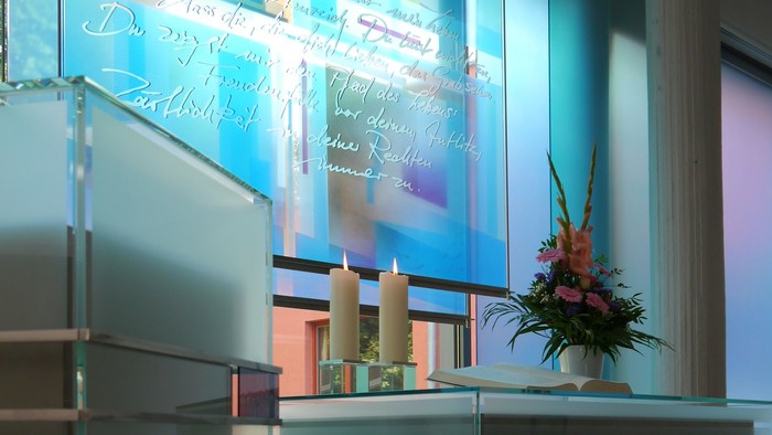 DSH Glaswand mit Spruch aus Ps. 16,8bff